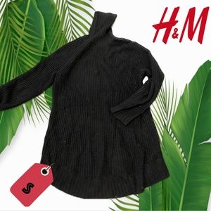 Ribbed knit turtleneck